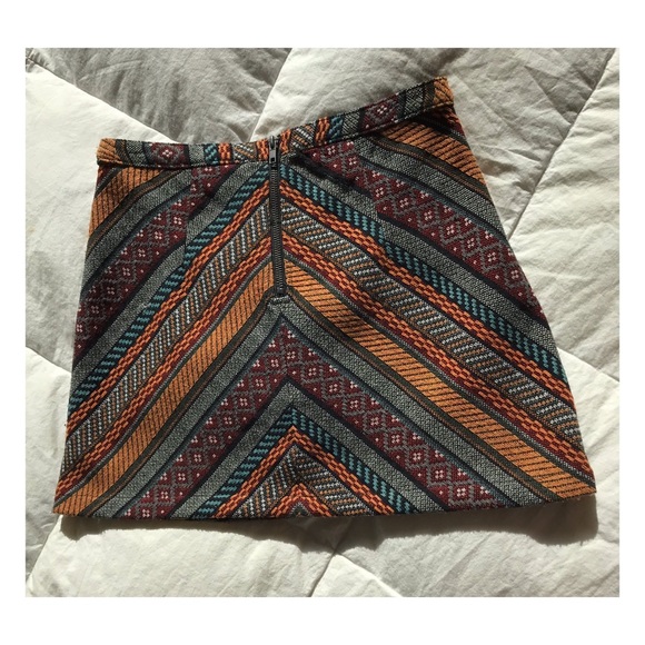 Tribal\Tweed Mini Skirt - Picture 3 of 6